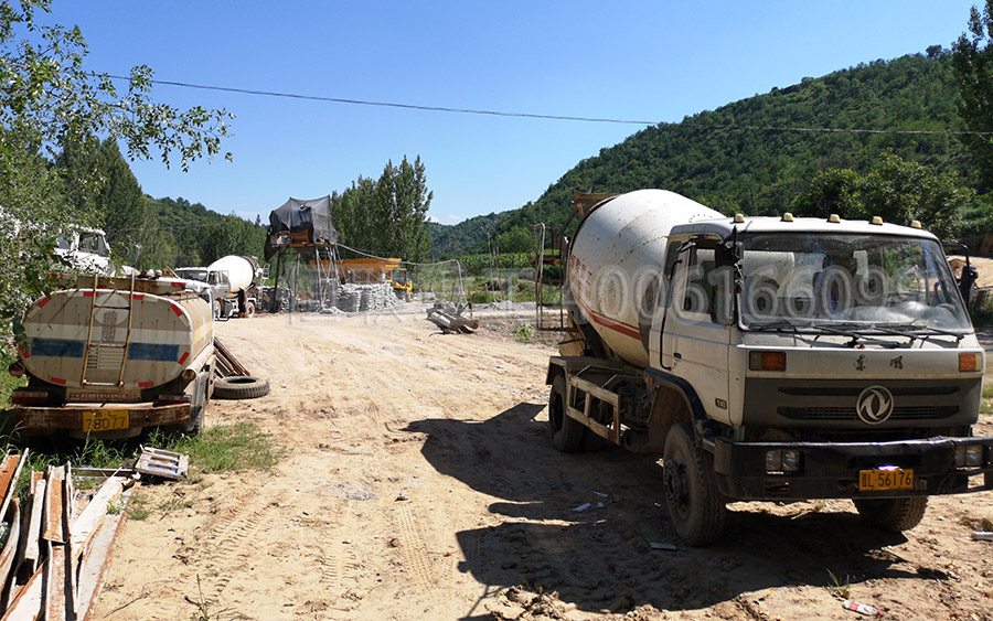 山西修鄉(xiāng)村公路還是用6方攪拌車合適