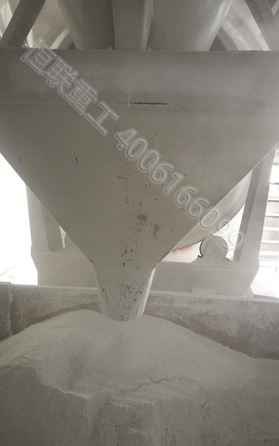 電動小型攪拌車上裝這樣攪拌人造大理石粉原材料